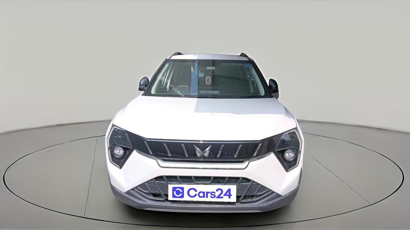 2025 Mahindra XUV 3XO AX5 1.2 L TCMPFi, Petrol, Manual, 7,455 km, exterior