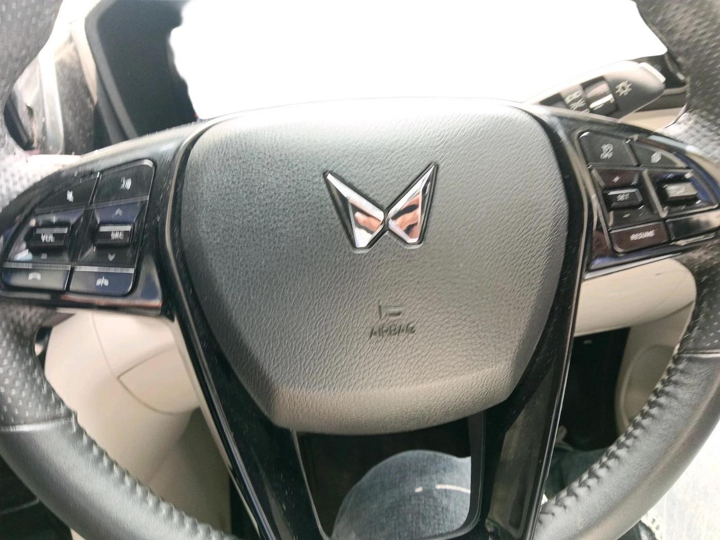 2025 Mahindra XUV 3XO AX5 1.2 L TCMPFi, Petrol, Manual, 7,455 km, interior
