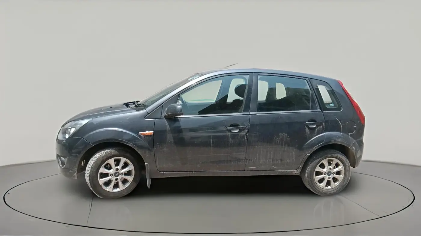 2011 Ford Figo TITANIUM 1.2 PETROL, Petrol, Manual, 1,34,558 km, exterior