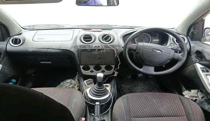 2011 Ford Figo TITANIUM 1.2 PETROL, Petrol, Manual, 1,34,558 km, interior