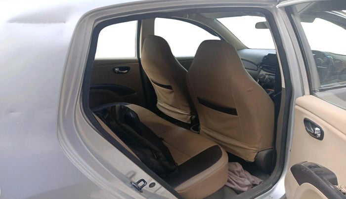 2011 Hyundai i10 MAGNA 1.2, CNG, Manual, 95,000 km, interior