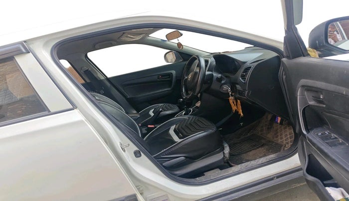 2022 Maruti Vitara Brezza LXI, Petrol, Manual, 66,812 km, interior