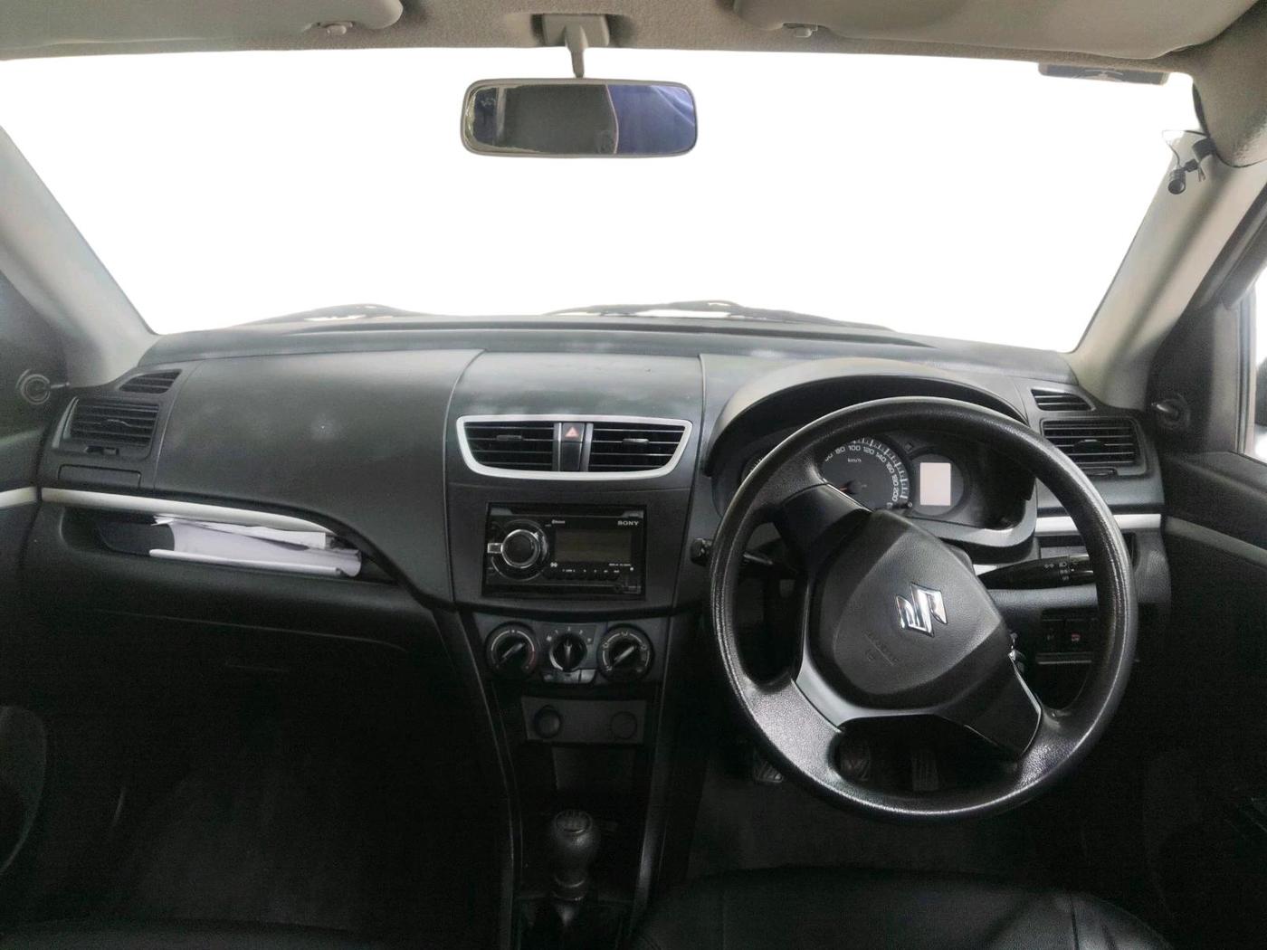 2017 Maruti Swift LXI (O), Petrol, Manual, 82,350 km, interior