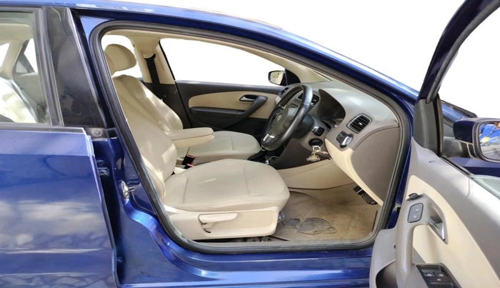 2013 Volkswagen Vento HIGHLINE PETROL AT, Petrol, Automatic, 49,740 km, interior