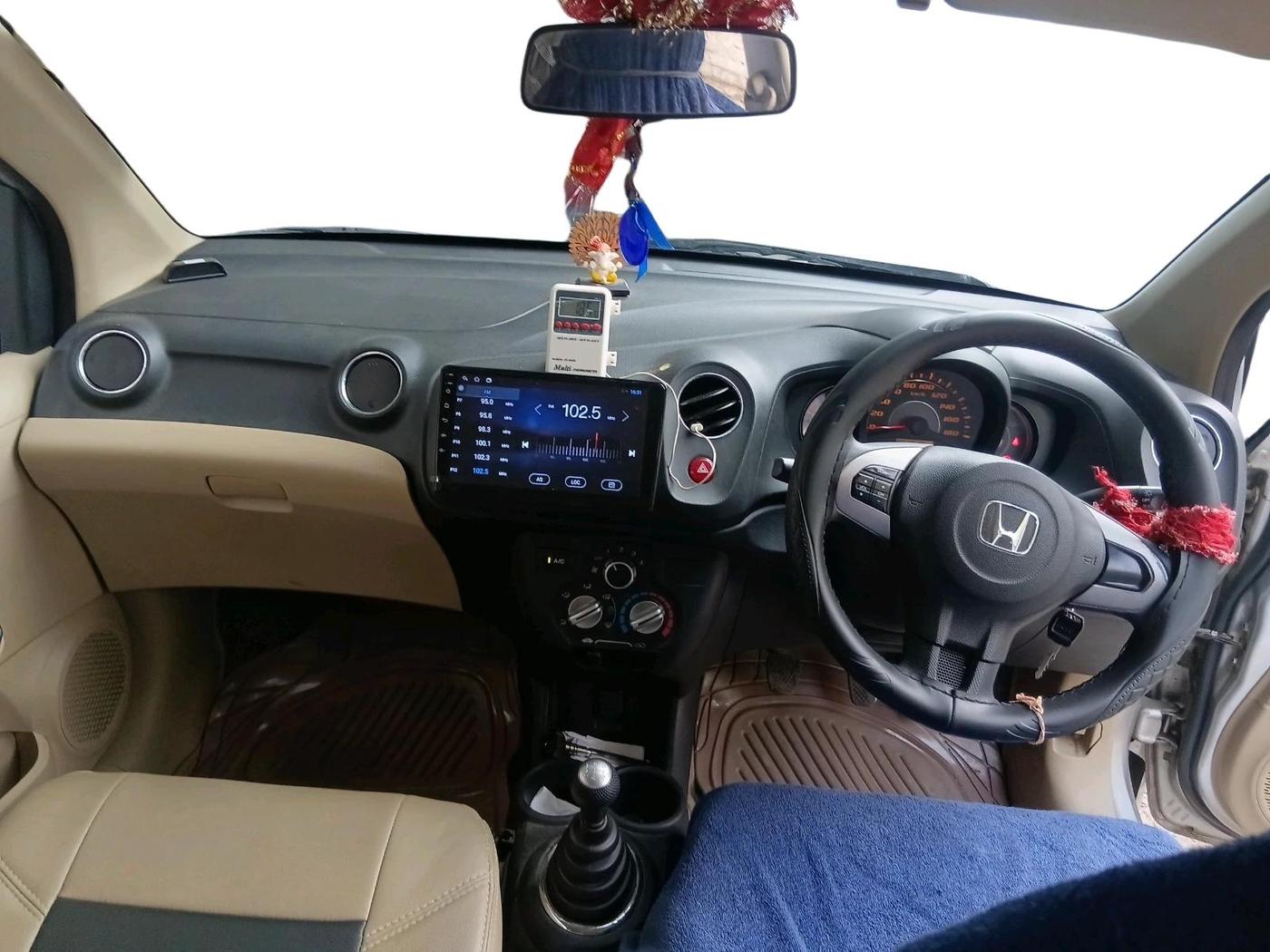 2014 Honda Amaze 1.2L I-VTEC S, Petrol, Manual, 57,920 km, interior