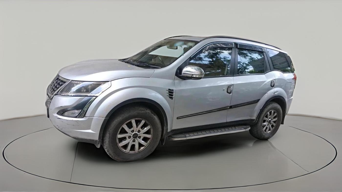 2020 Mahindra XUV500 W9 AT, Diesel, Automatic, 80,749 km, exterior