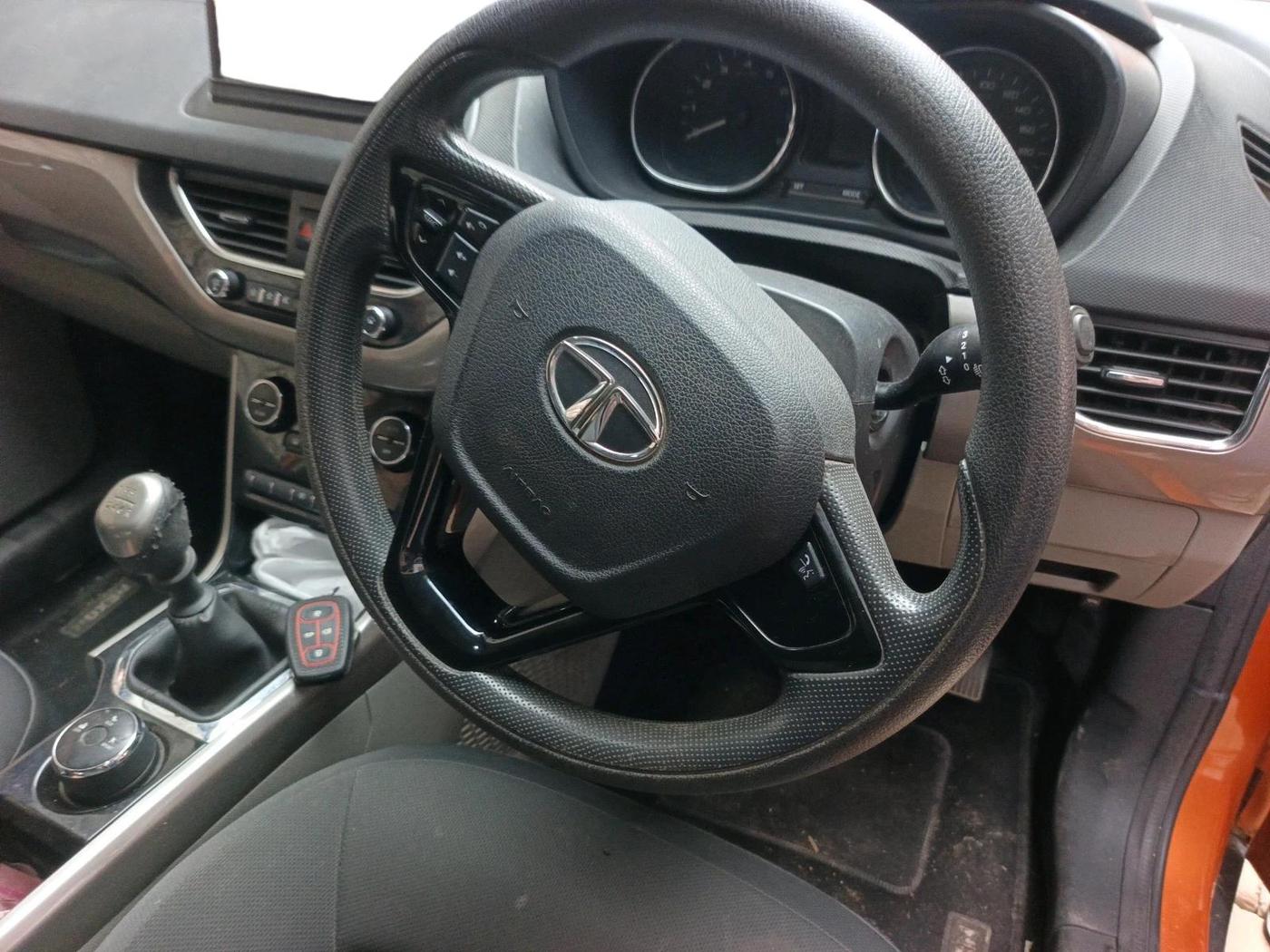 2019 Tata NEXON XZ PLUS PETROL DUAL TONE, Petrol, Manual, 17,930 km, interior