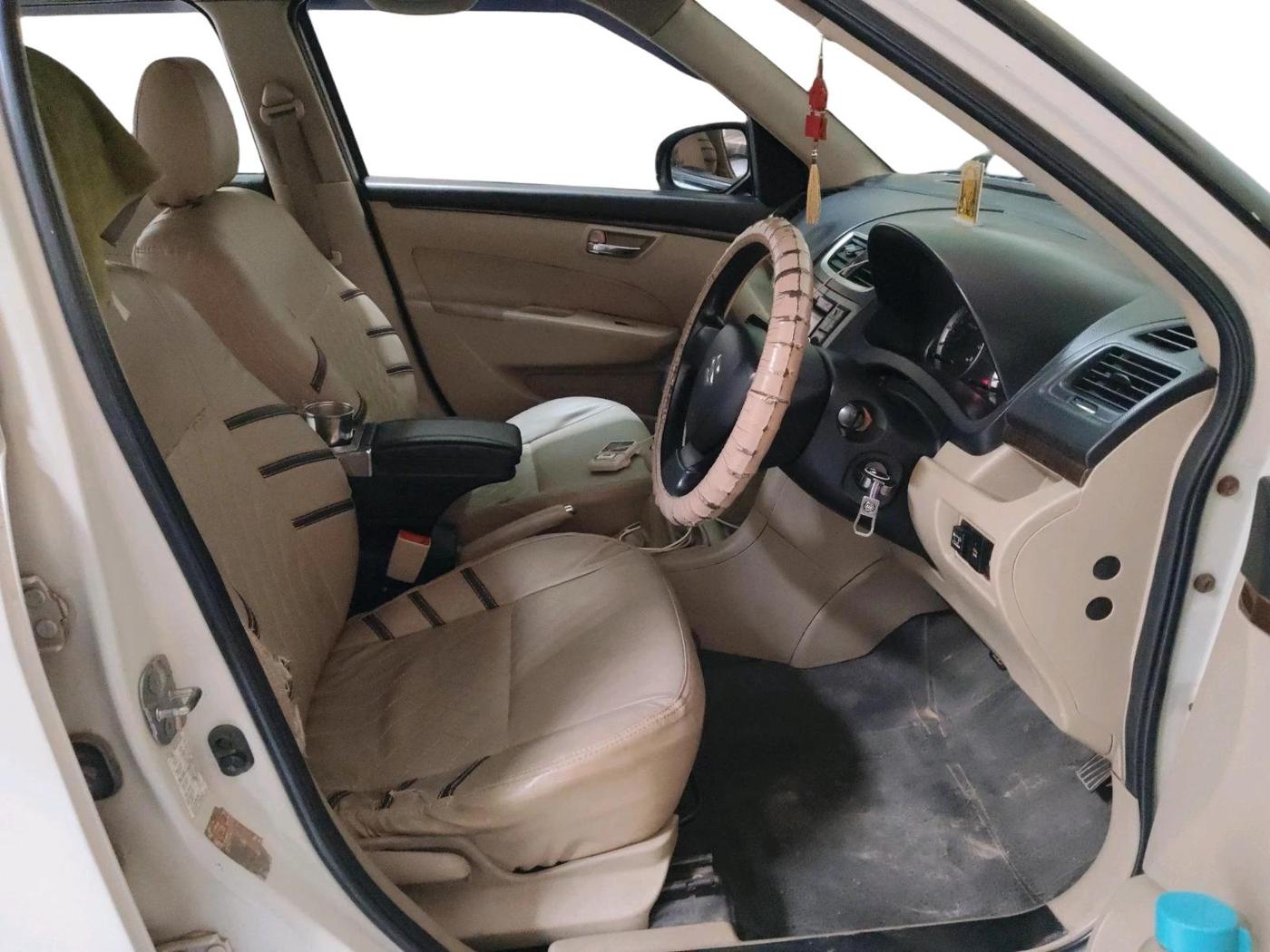 2017 Maruti Swift Dzire VXI, CNG, Manual, 1,30,471 km, interior