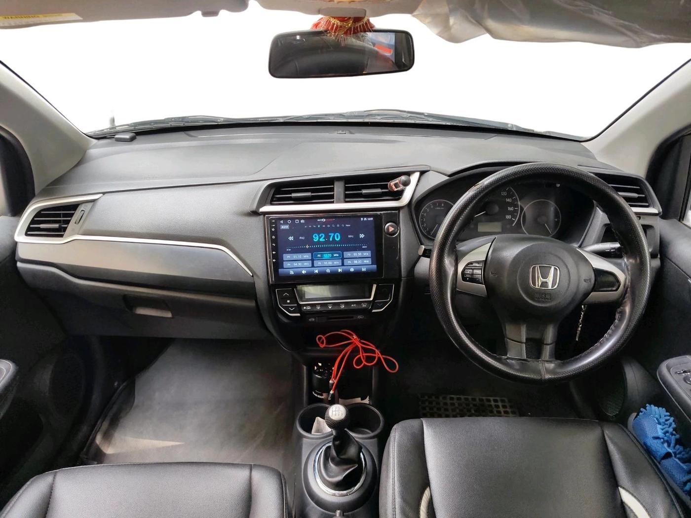 2016 Honda BR-V 1.5L I-VTEC S, Petrol, Manual, 95,617 km, interior