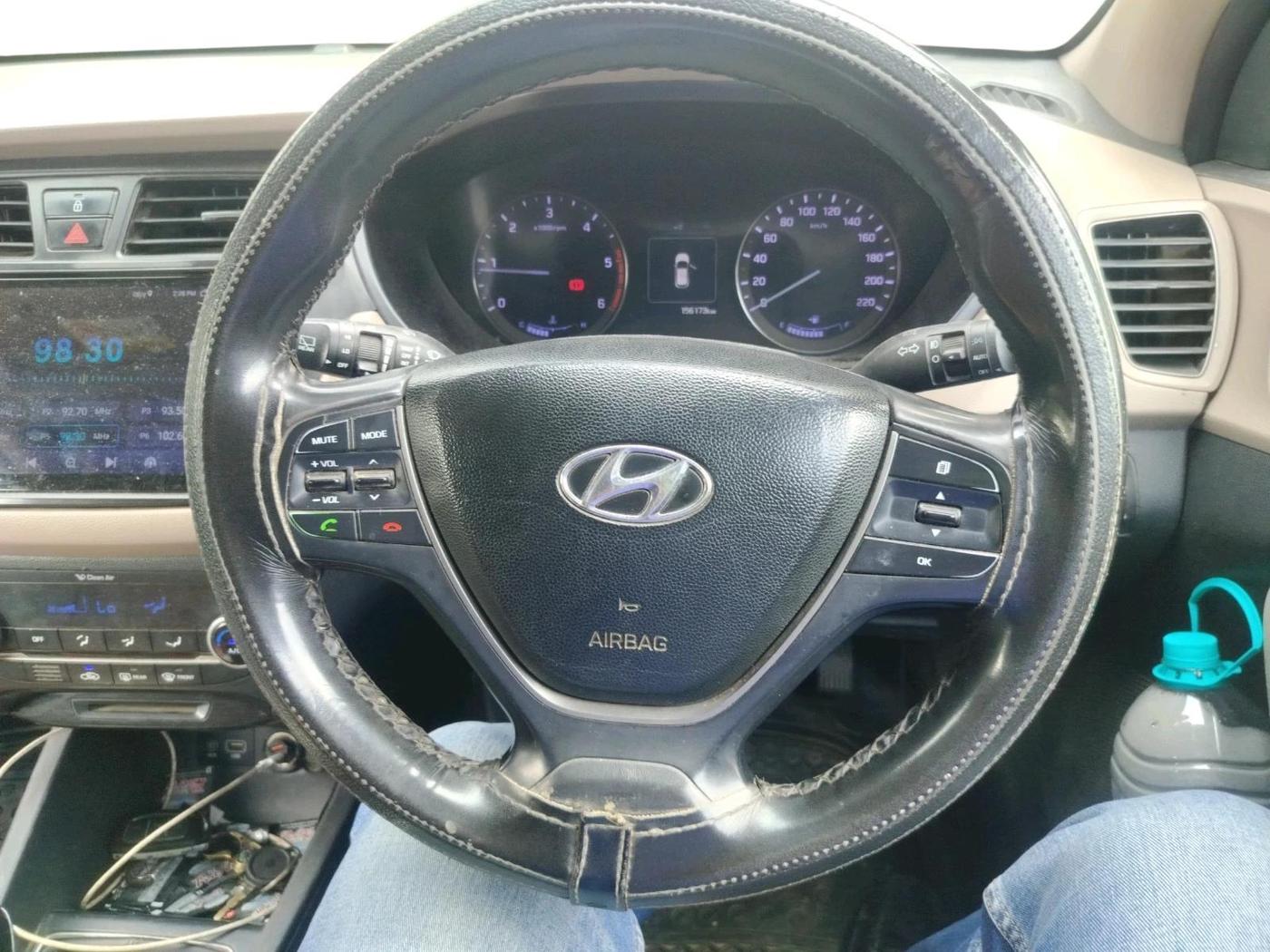 2016 Hyundai Elite i20 ASTA 1.4 CRDI (O), Diesel, Manual, 1,56,173 km, interior