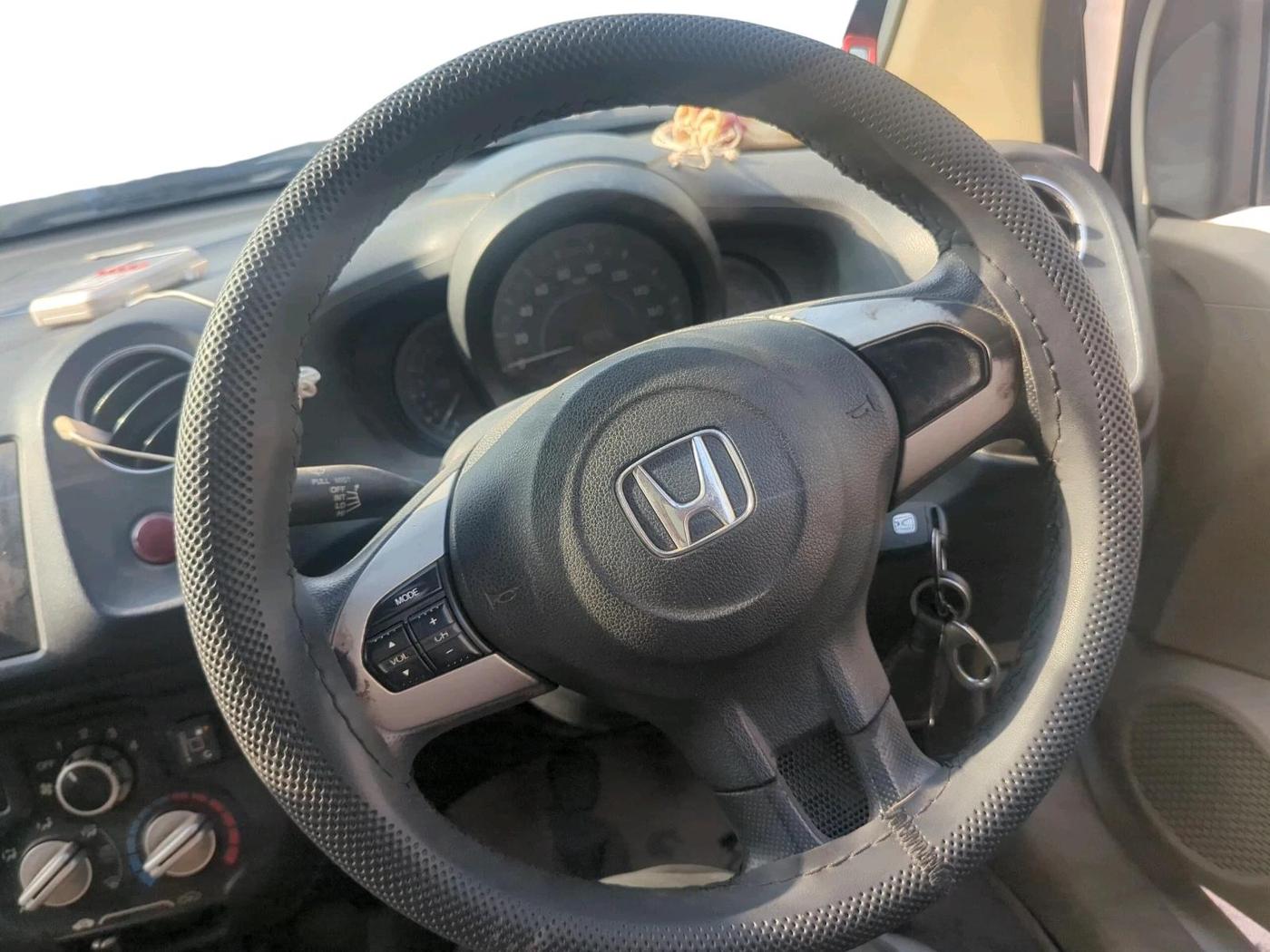 2016 Honda Amaze 1.2L I-VTEC S, Petrol, Manual, 1,34,140 km, interior