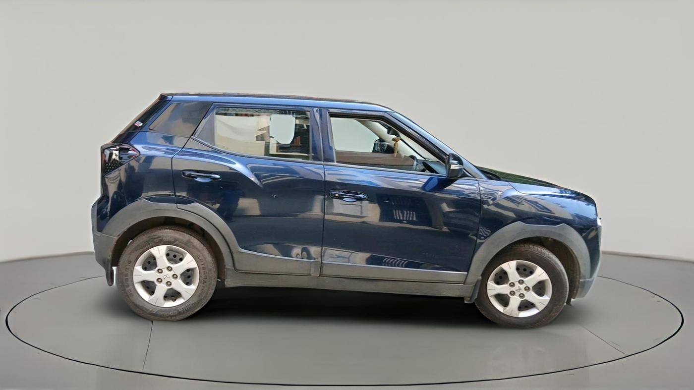 2024 Mahindra XUV 3XO MX2 Pro 1.2 L TCMPFI AT, Petrol, Automatic, 18,158 km, exterior