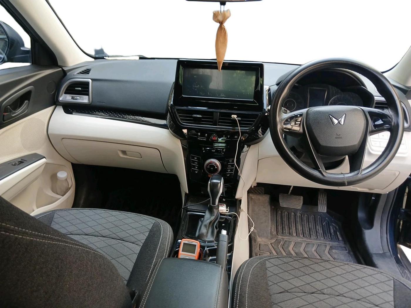 2024 Mahindra XUV 3XO MX2 Pro 1.2 L TCMPFI AT, Petrol, Automatic, 18,158 km, interior
