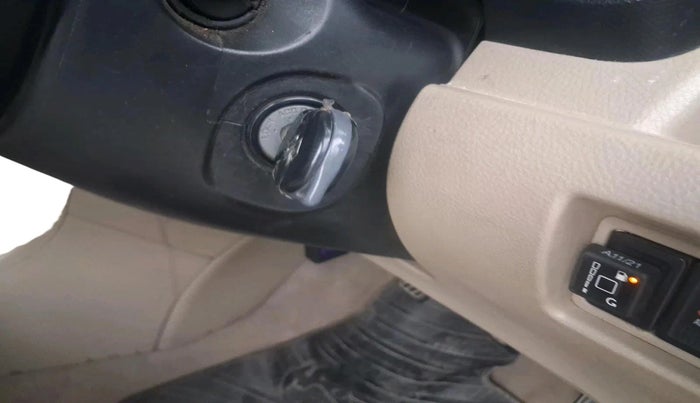 2014 Maruti Swift Dzire VXI, CNG, Manual, 1,26,500 km, interior