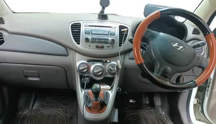 2012 Hyundai i10 MAGNA 1.2, Petrol, Manual, 1,26,232 km, interior