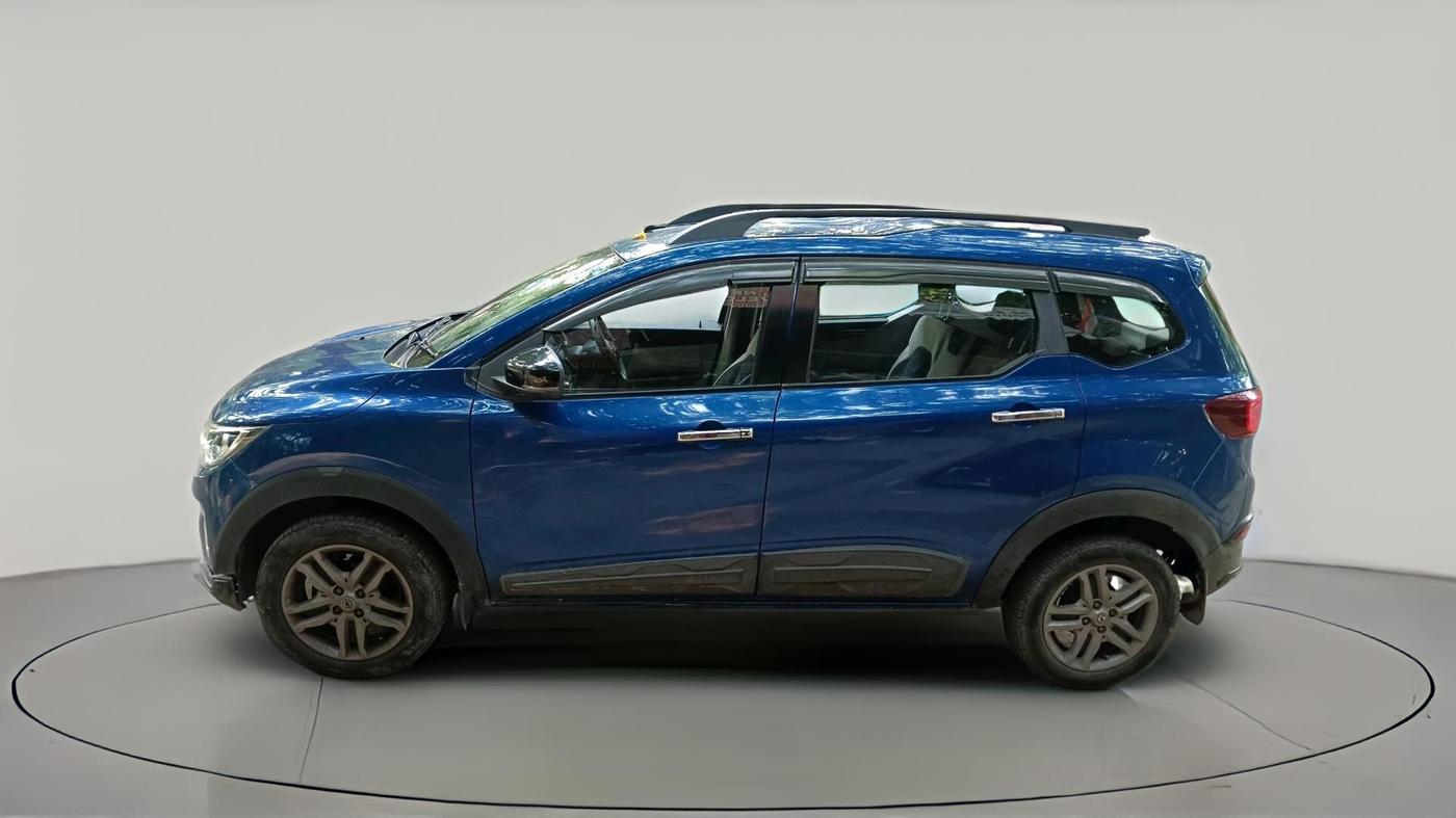 2022 Renault TRIBER RXZ AMT, Petrol, Automatic, 17,577 km, exterior
