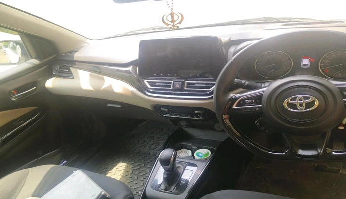 2024 Toyota Glanza V AMT, Petrol, Automatic, 30,373 km, interior