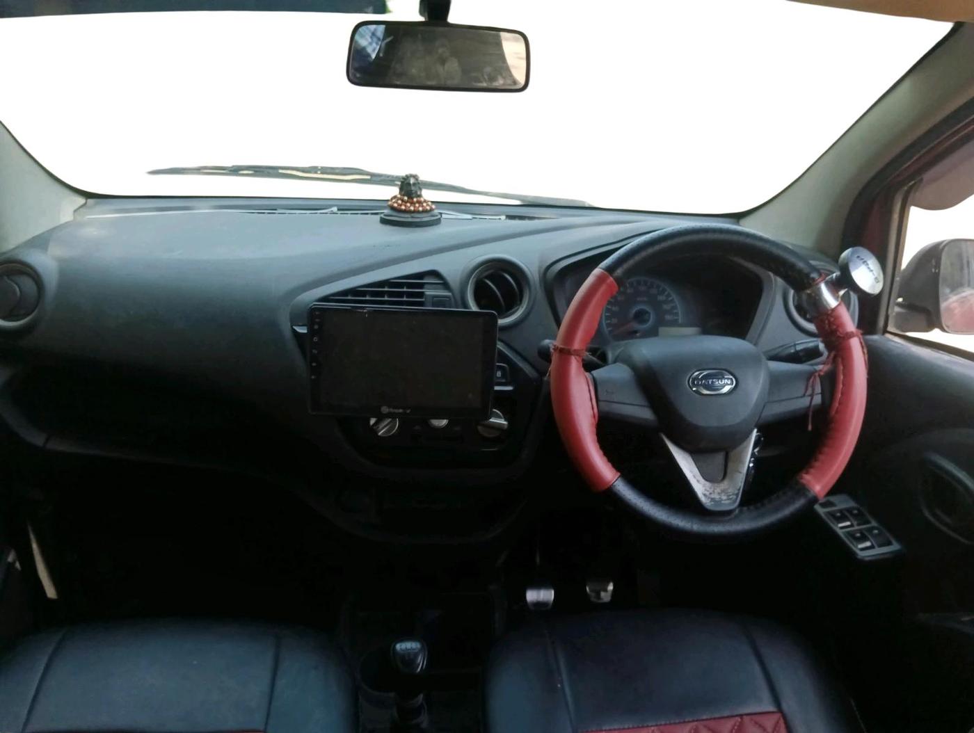 2017 Datsun Redi Go T, Petrol, Manual, 6,35,798 km, interior