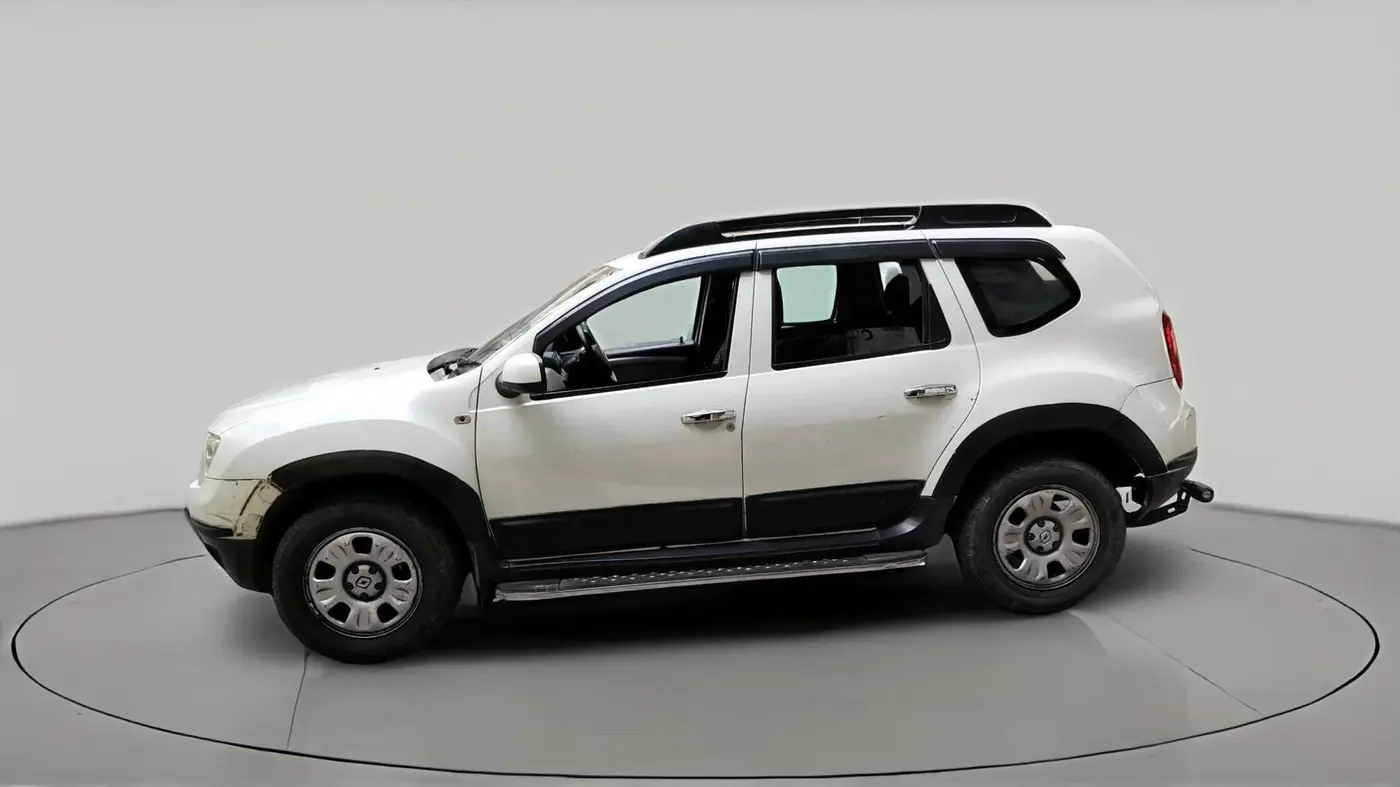 2014 Renault Duster RXL PETROL, CNG, Manual, 72,777 km, exterior