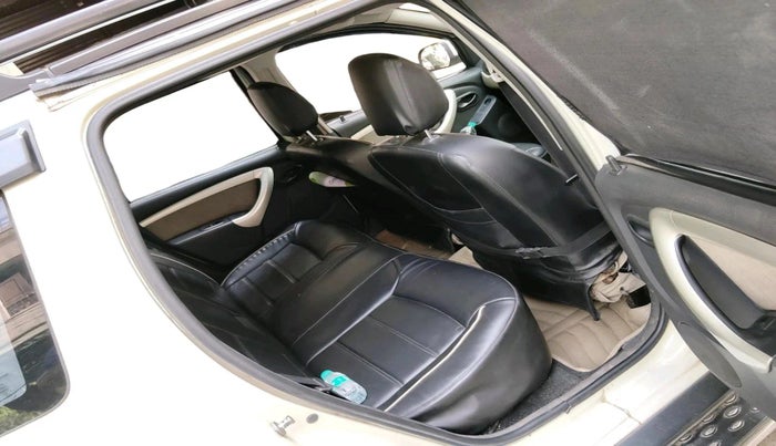 2014 Renault Duster RXL PETROL, CNG, Manual, 72,777 km, interior