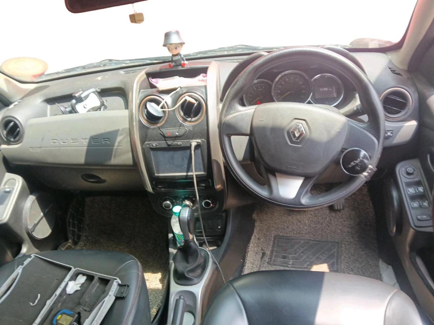 2017 Renault Duster RXS CVT, CNG, Automatic, 95,991 km, interior