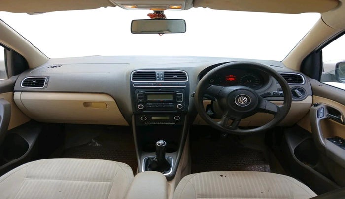 2011 Volkswagen Vento HIGHLINE 1.6 MPI, Petrol, Manual, 90,850 km, interior