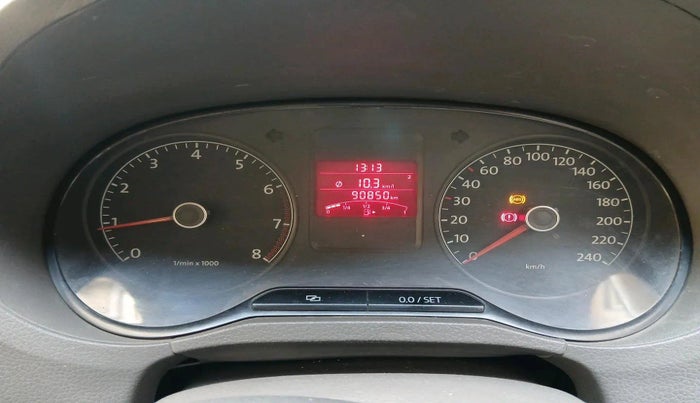 2011 Volkswagen Vento HIGHLINE 1.6 MPI, Petrol, Manual, 90,850 km, interior
