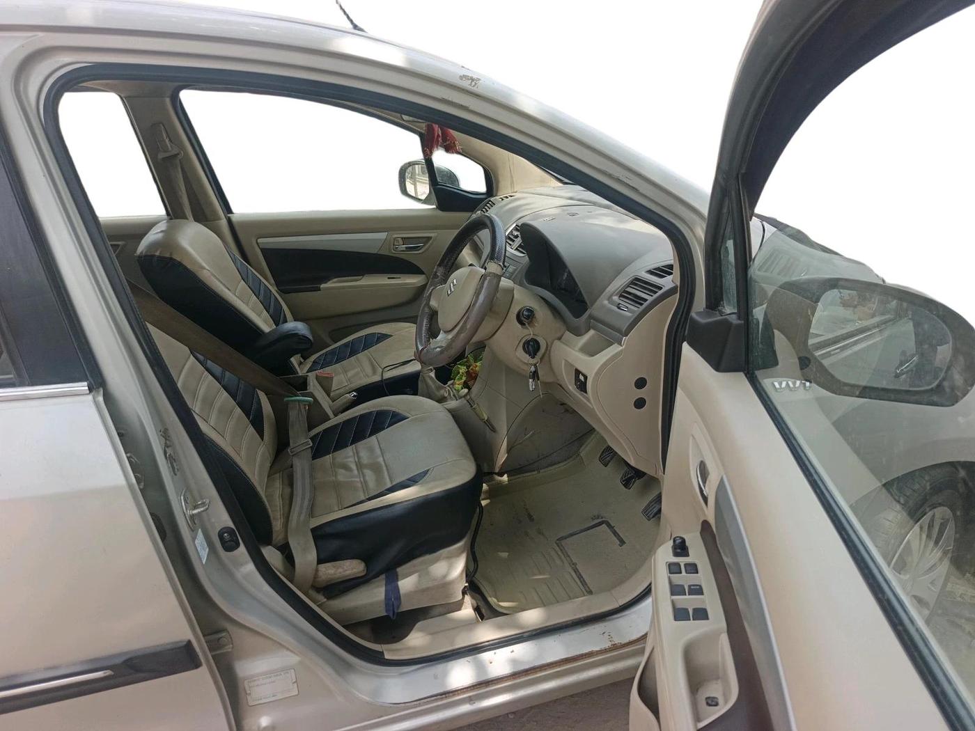 2013 Maruti Ertiga VXI, CNG, Manual, 1,26,117 km, interior