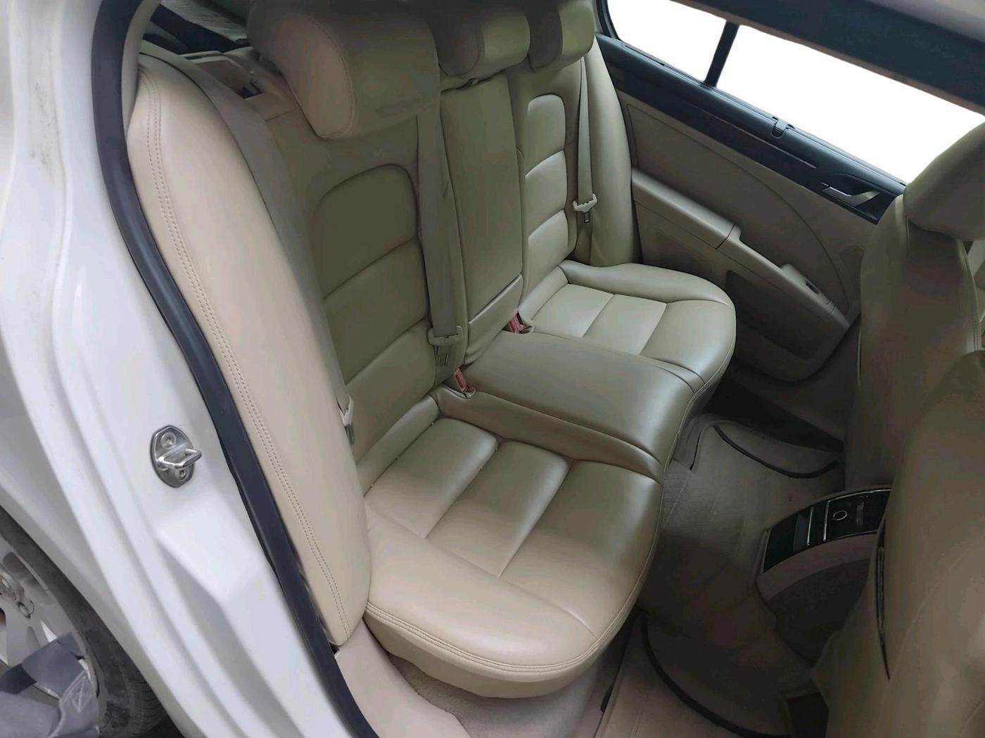 2011 Skoda Superb ELEGANCE 1.8 TSI AT, Petrol, Automatic, 88,326 km, interior