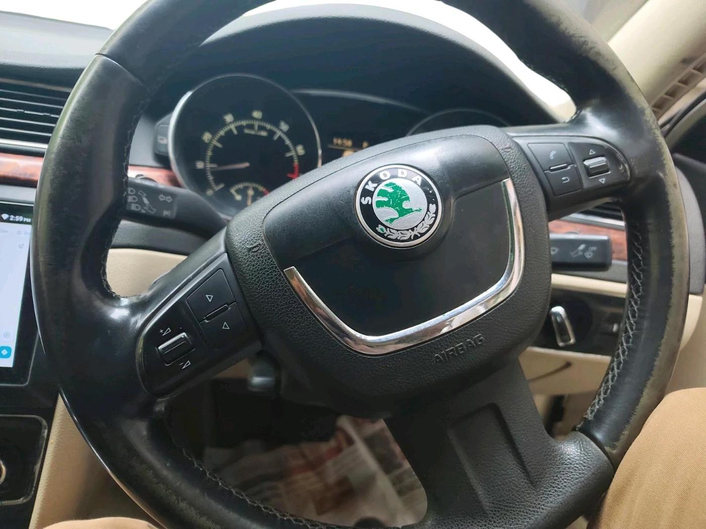 2011 Skoda Superb ELEGANCE 1.8 TSI AT, Petrol, Automatic, 88,326 km, interior