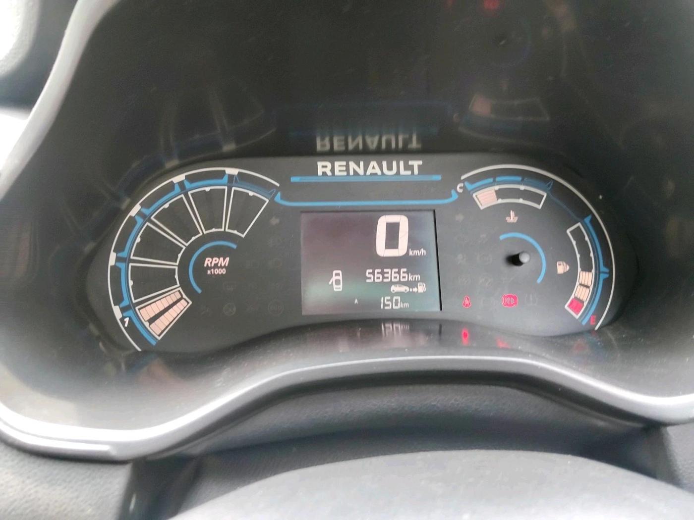 2022 Renault TRIBER RXL MT, Petrol, Manual, 56,366 km, interior