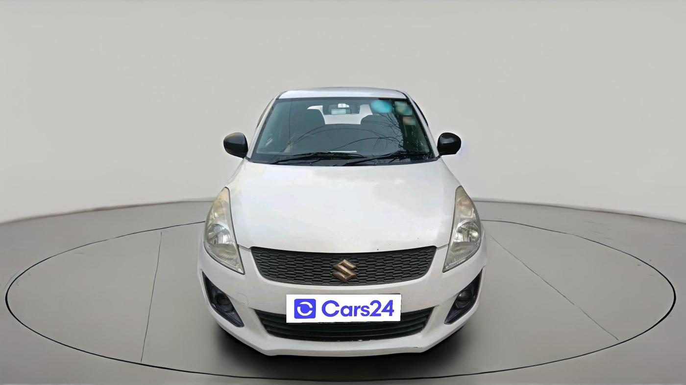 2015 Maruti Swift LXI (O), CNG, Manual, 1,44,673 km, exterior