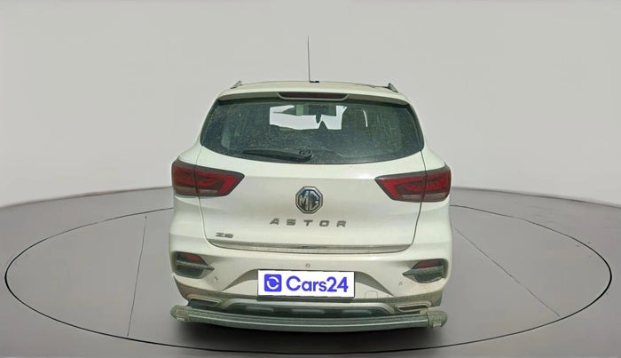 2024 MG ASTOR Select 1.5 MT (Ivory), Petrol, Manual, 6,520 km, exterior