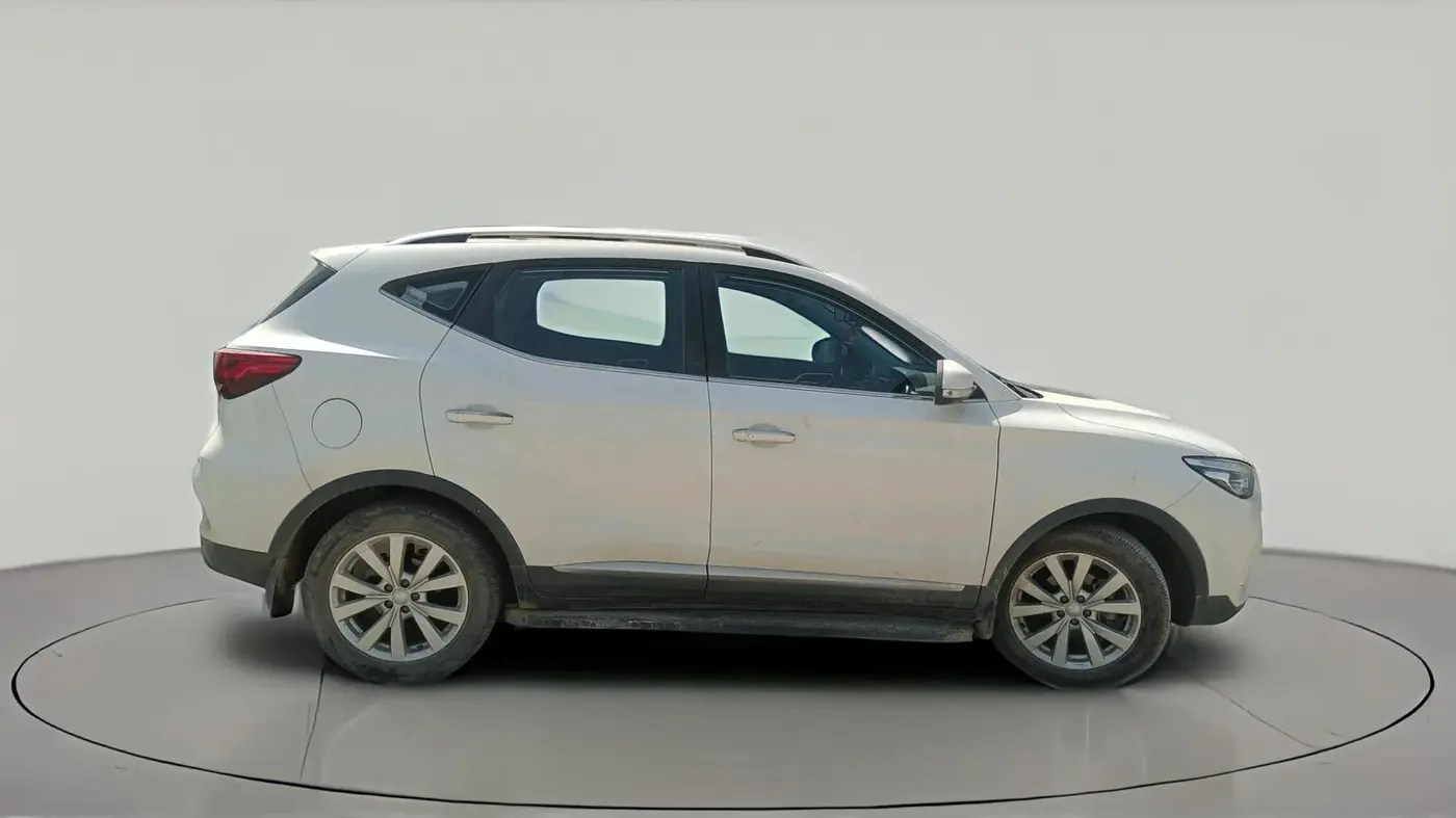 2024 MG ASTOR Select 1.5 MT (Ivory), Petrol, Manual, 6,520 km, exterior
