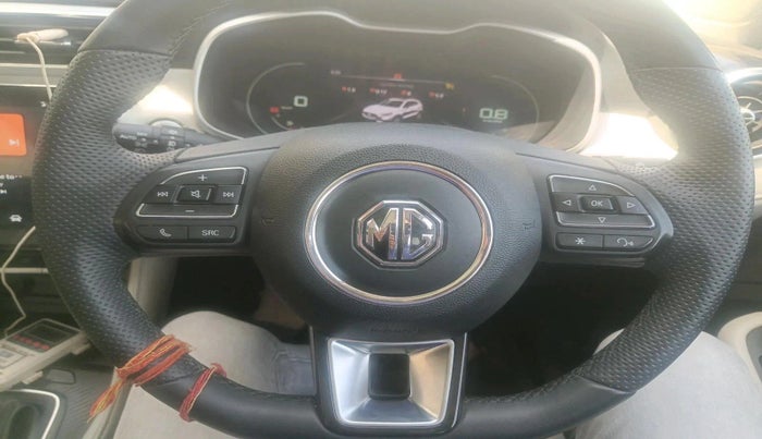 2024 MG ASTOR Select 1.5 MT (Ivory), Petrol, Manual, 6,520 km, interior