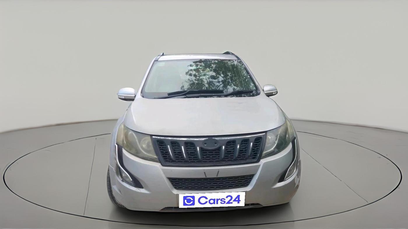 2017 Mahindra XUV500 W4 1.99, Diesel, Manual, 1,00,492 km, exterior
