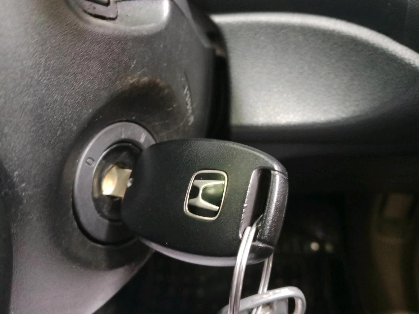 2014 Honda Mobilio 1.5L I-VTEC V, Petrol, Manual, 96,520 km, interior