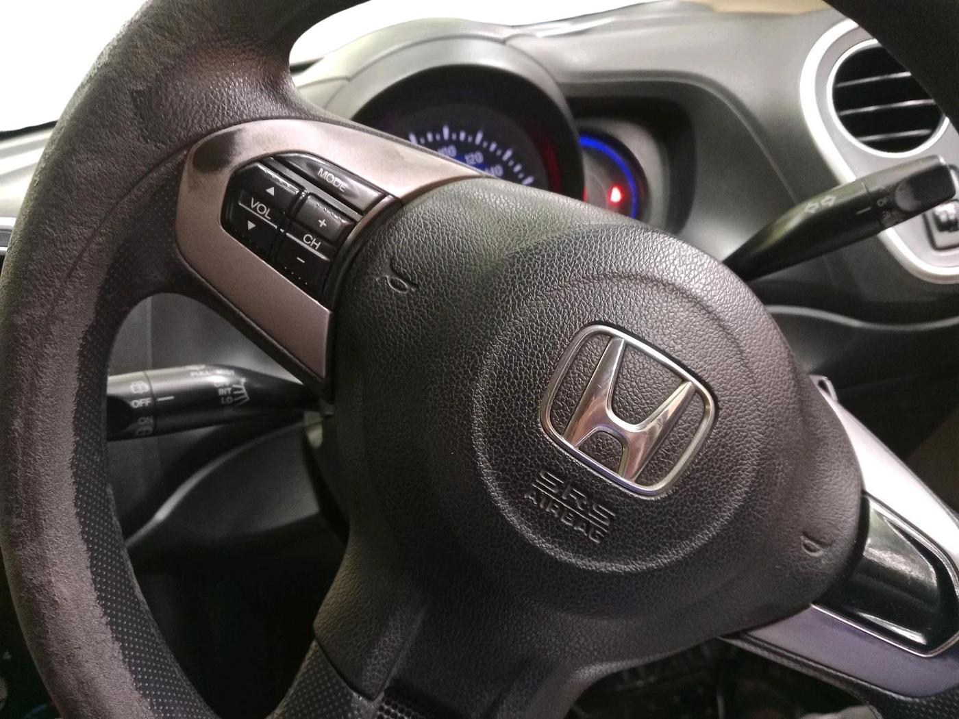 2014 Honda Mobilio 1.5L I-VTEC V, Petrol, Manual, 96,520 km, interior