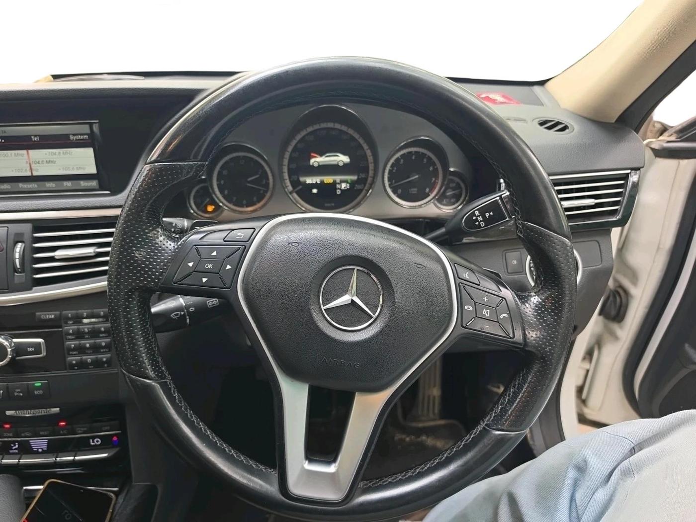 2012 Mercedes Benz E Class E 200 CGI, Petrol, Automatic, 81,053 km, interior