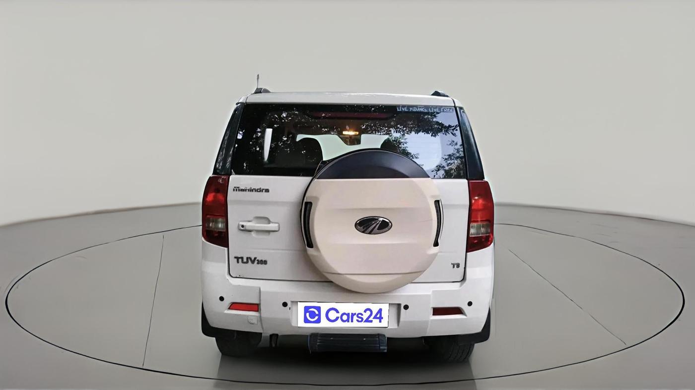 2017 Mahindra TUV300 T8, Diesel, Manual, 81,950 km, exterior