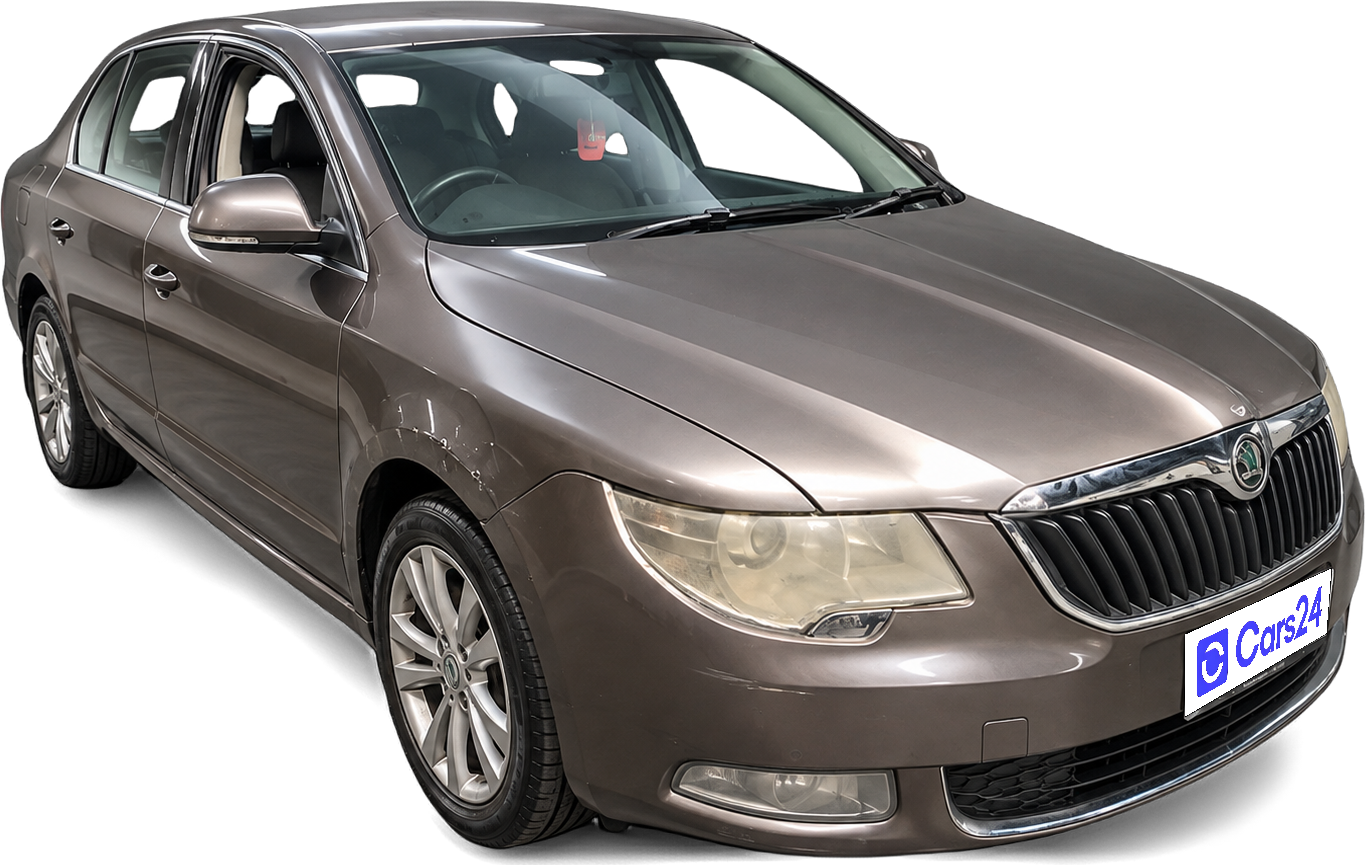 2013 Skoda Superb - Sedan - Petrol - Automatic - ₹2.20 lakh