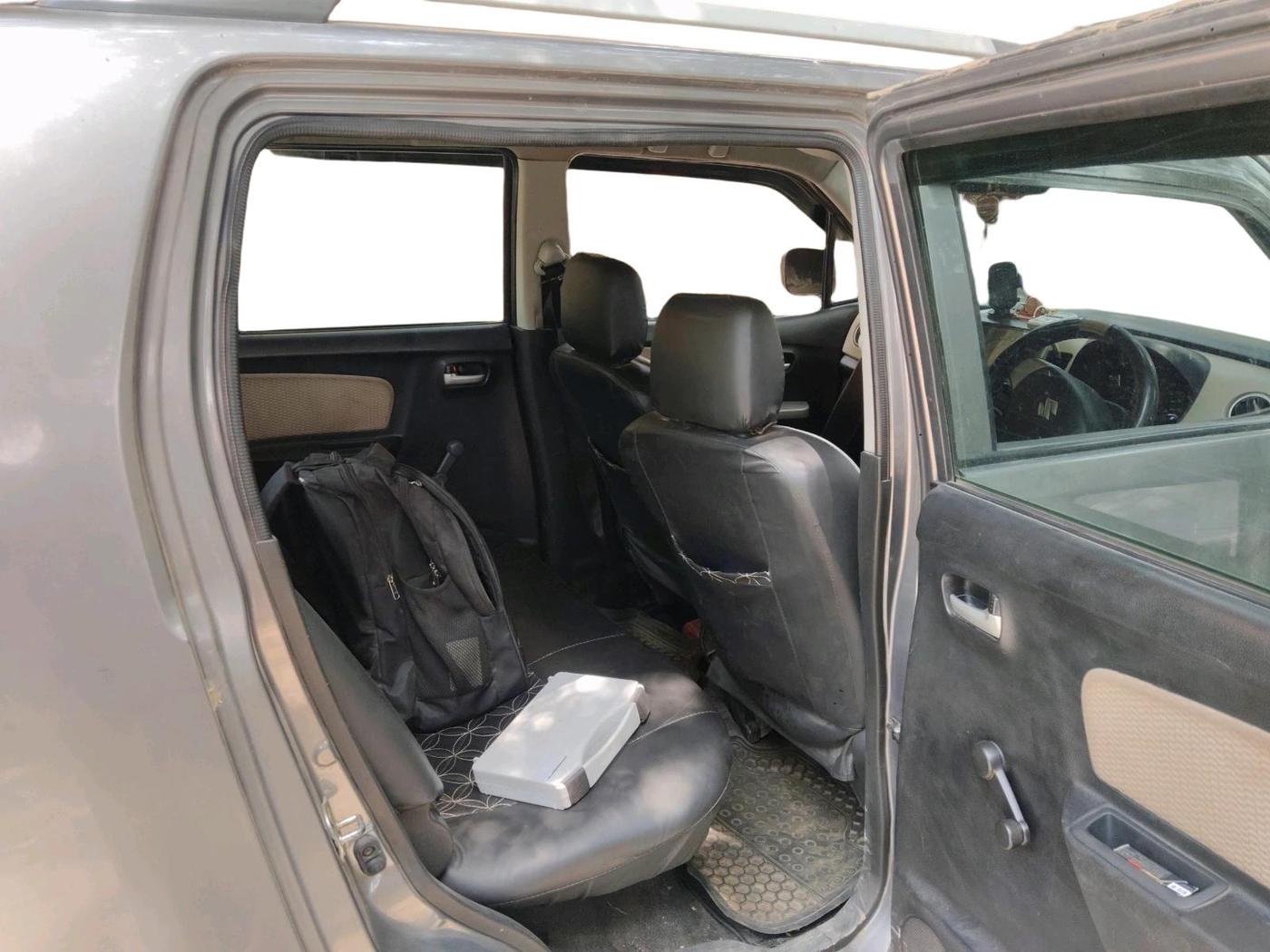 2018 Maruti Wagon R 1.0 LXI CNG, CNG, Manual, 81,418 km, interior