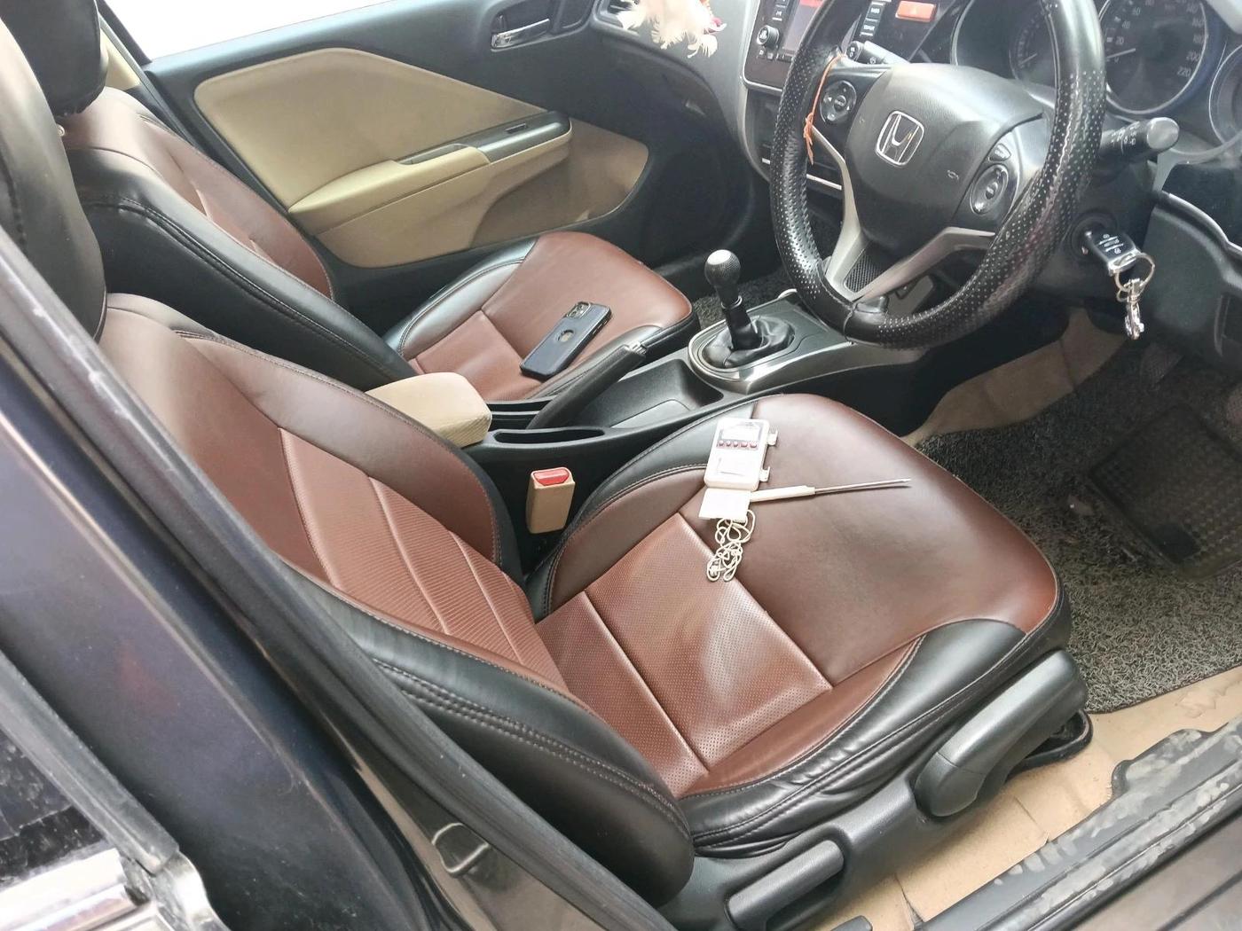2015 Honda City 1.5L I-VTEC V MT, Petrol, Manual, 1,23,983 km, interior