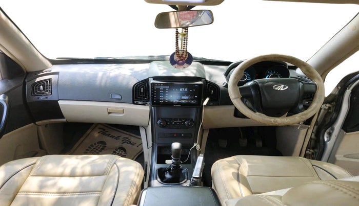 2017 Mahindra XUV500 W4 1.99, Diesel, Manual, 64,994 km, interior