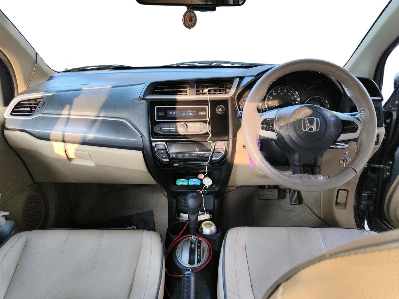 2018 Honda Amaze 1.2L I-VTEC VX CVT, CNG, Automatic, 64,051 km, interior