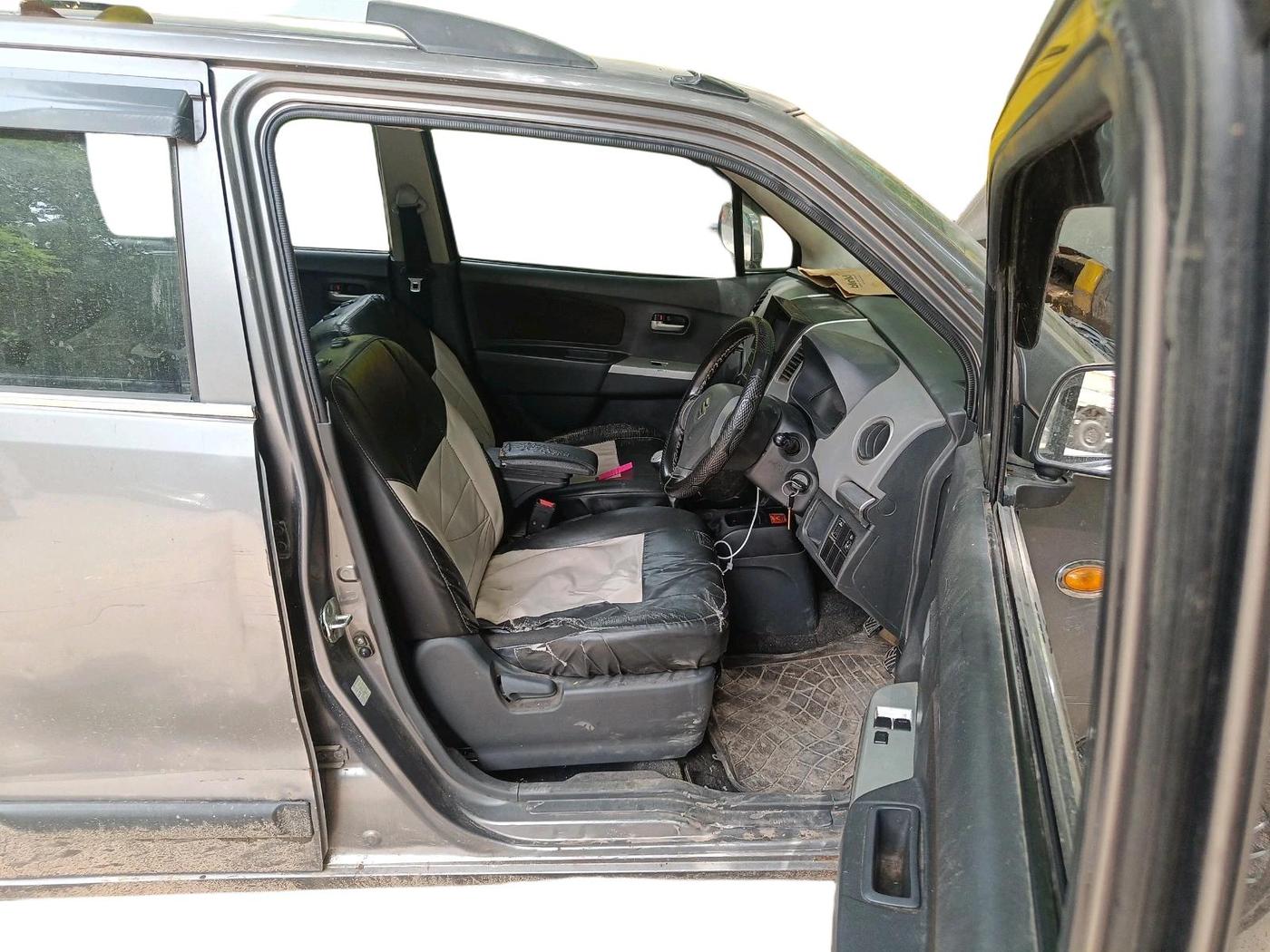 2012 Maruti Wagon R 1.0 LXI, CNG, Manual, 46,190 km, interior