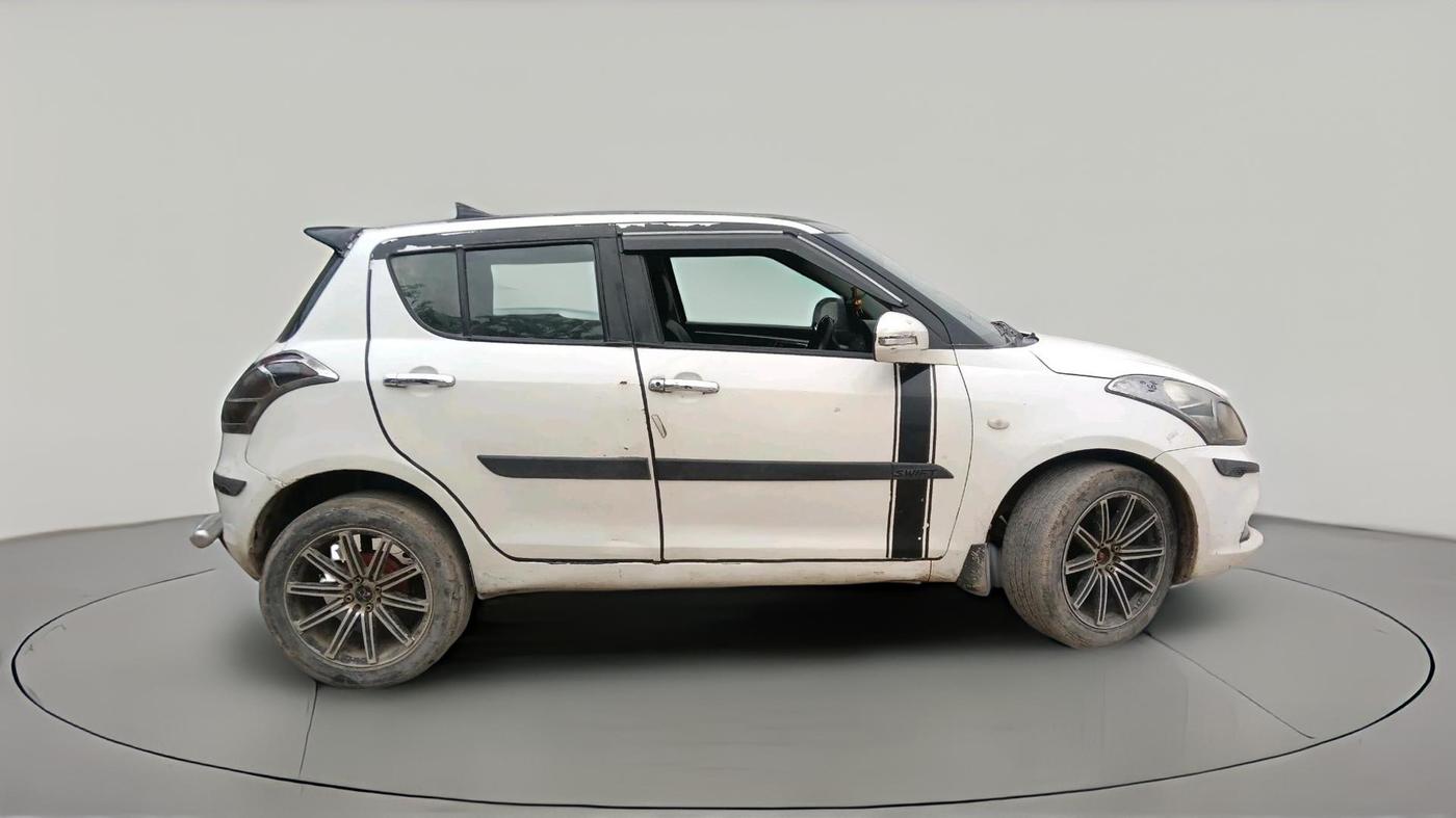 2014 Maruti Swift VXI, CNG, Manual, 1,00,269 km, exterior