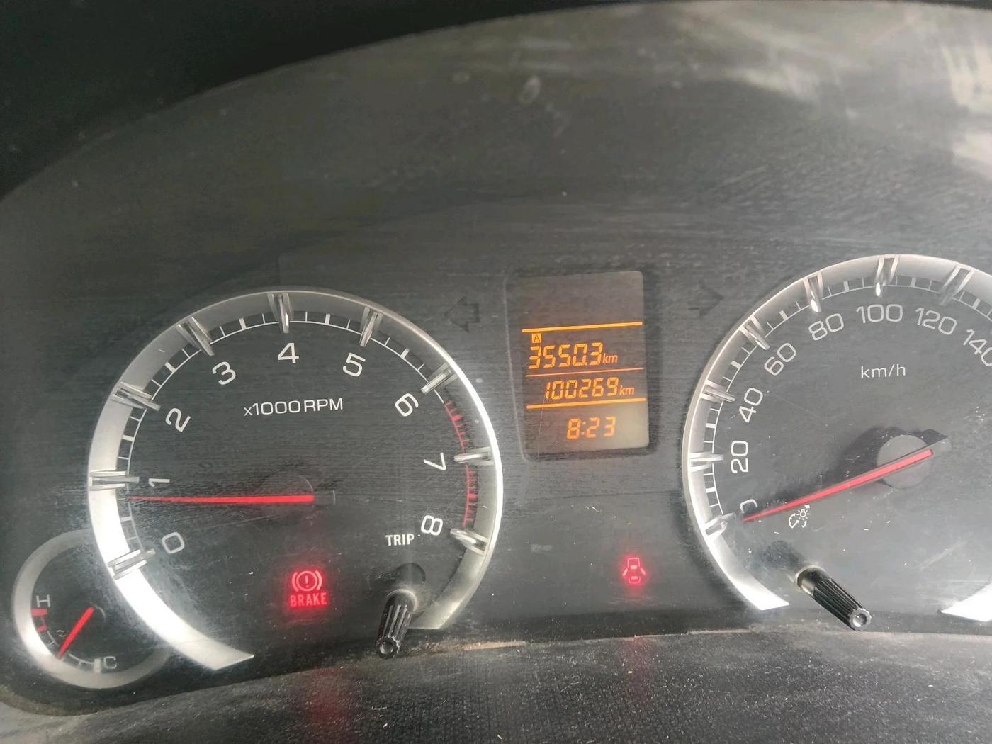 2014 Maruti Swift VXI, CNG, Manual, 1,00,269 km, interior