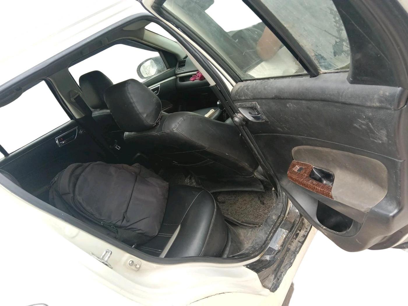 2014 Maruti Swift VXI, CNG, Manual, 1,00,269 km, interior