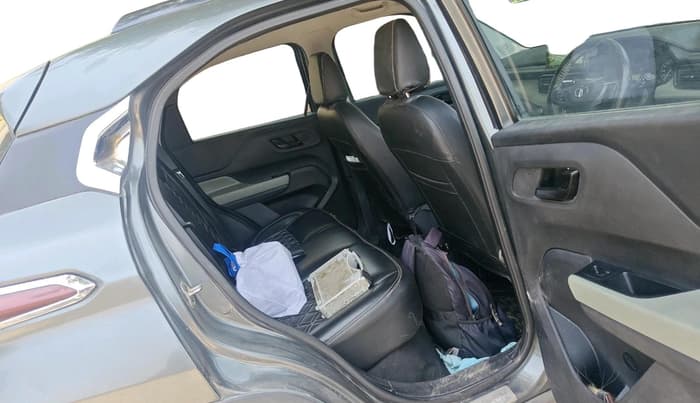 2023 Tata PUNCH ADVENTURE MT, Petrol, Manual, 17,282 km, interior